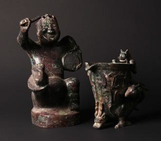 Lots Chinese bronze vessel