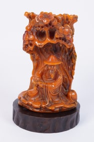 Chinese fine carved figure