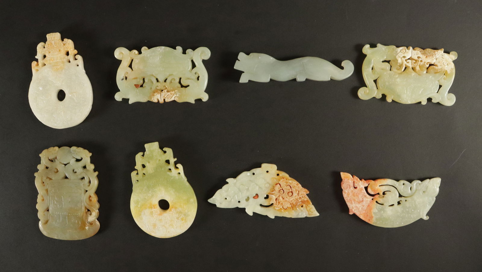 Lots Chinese jade carvings: Lots Chinese jade carvings.