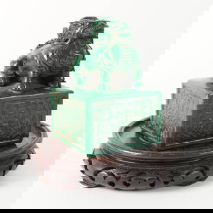 Chinese fine carved seal: Chinese fine carved seal. H: 5.5" x W: 3.2."