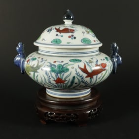 Chinese fine fancy lidded jar