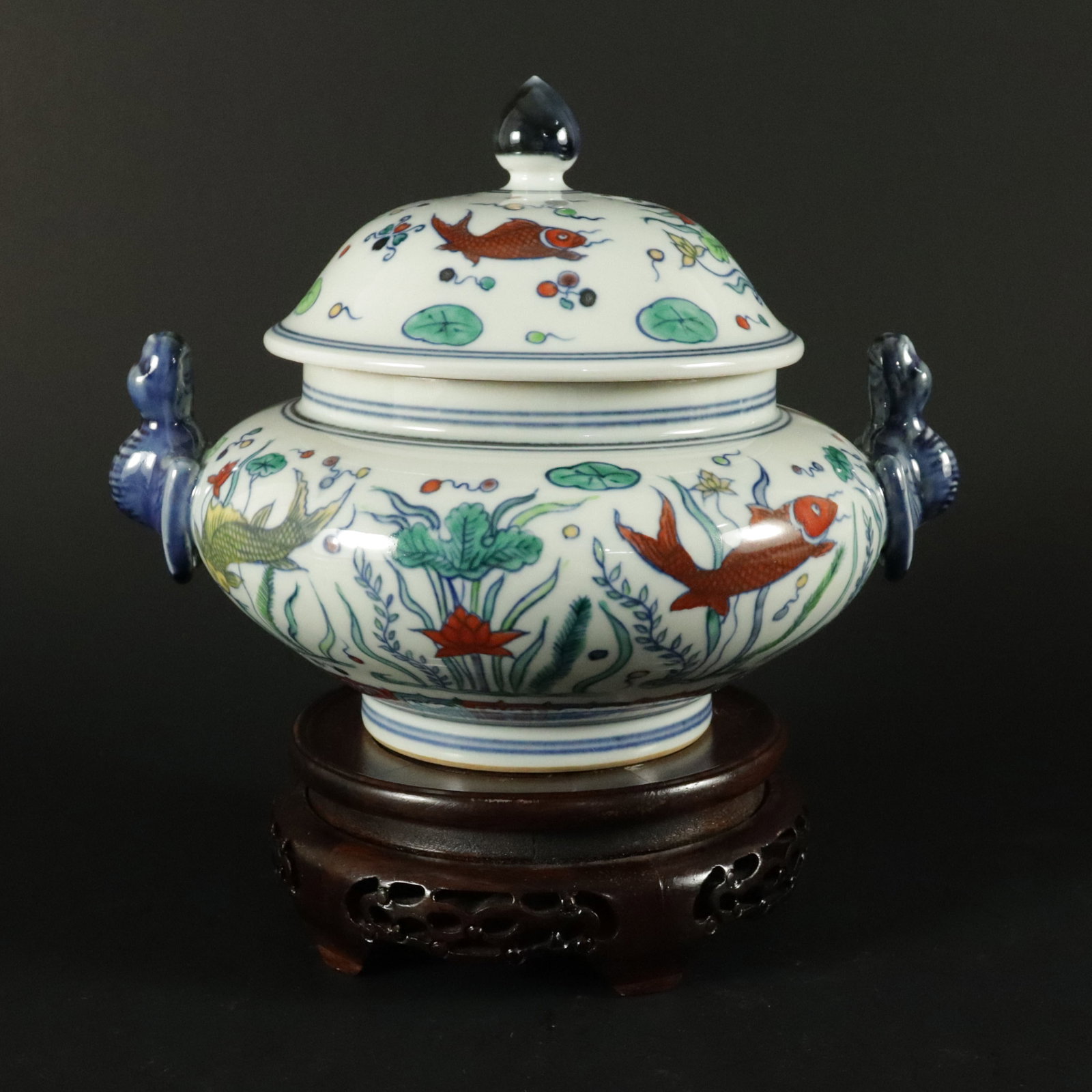 Chinese fine fancy lidded jar (1 of 6)