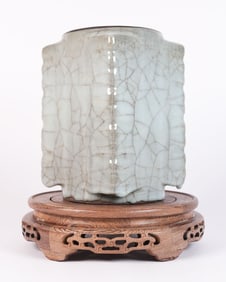 Chinese fine crackled square vase