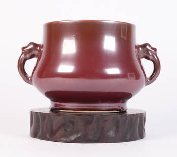 Chinese fine porcelain censer: Chinese fine porcelain censer. H: 4" x W: 6.5."