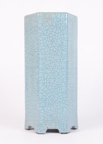 Chinese crackled vase