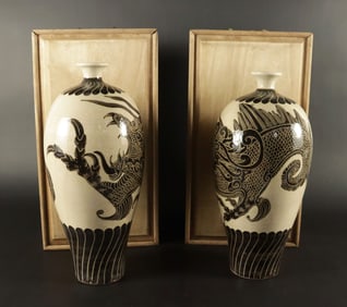 Lots Chinese fine vase with box