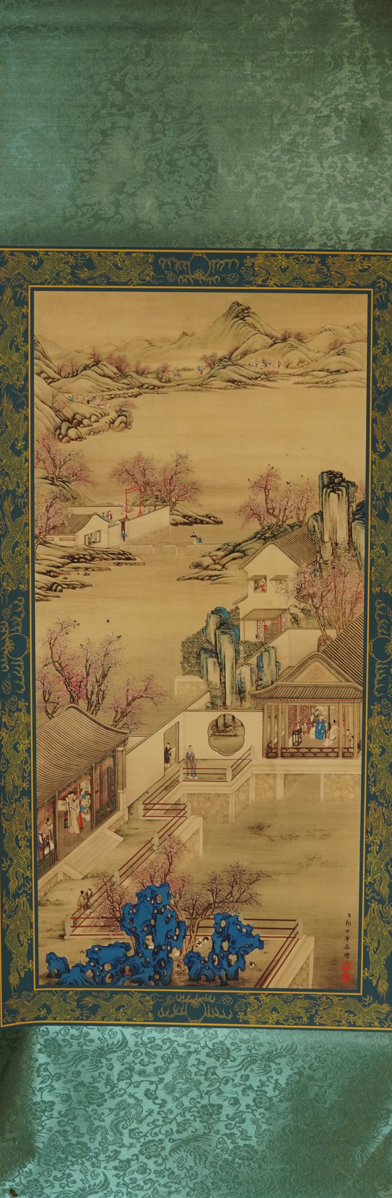 Lots Chinese fine scrolls: Lots Chinese fine scrolls.