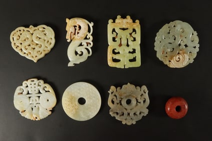 Lots Chinese carved items