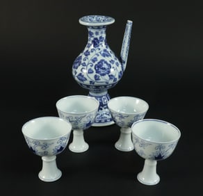 Lots Chinese b/w porcelains