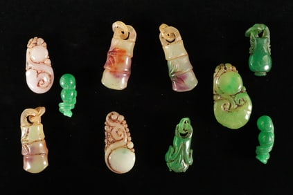Lots Chinese carvings