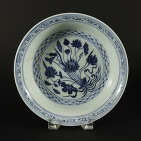 Chinese fine b/w porcelain bowl