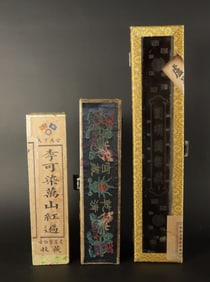 Lots Chinese scrolls in box