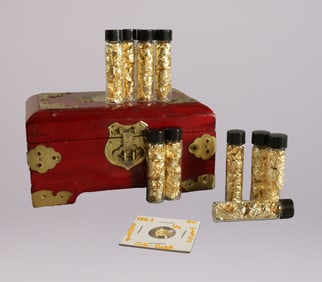 Lots gold flakes with coin