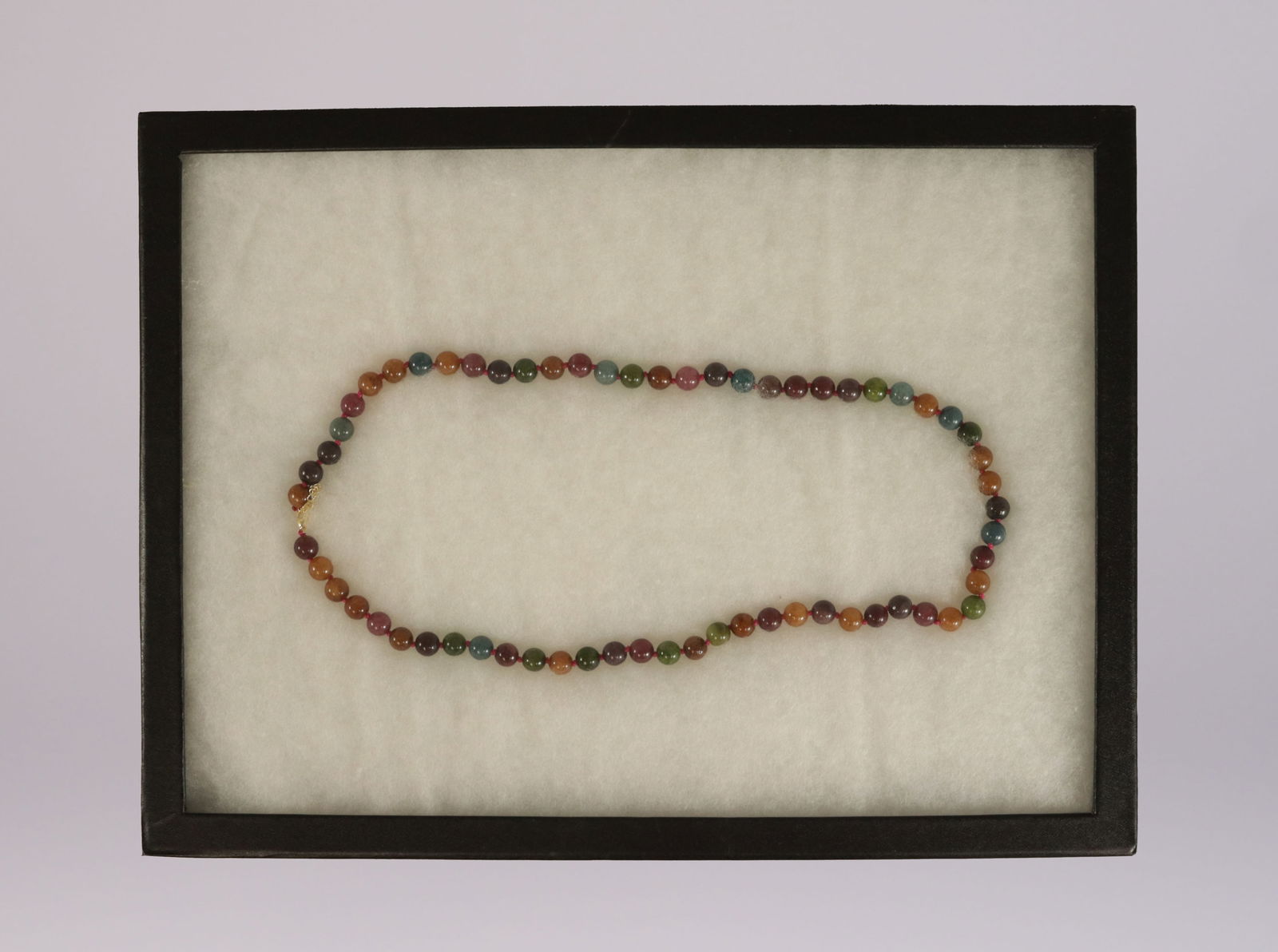 Chinese fine beaded necklace: Chinese fine beaded necklace.