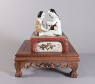 Chinese fine porcelain figure