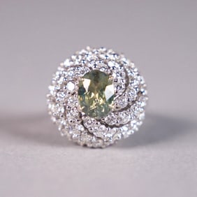 18 kt w/g alexandrite diamond ring