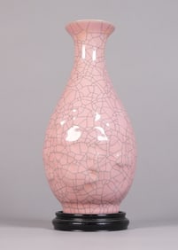 Chinese crackled vase