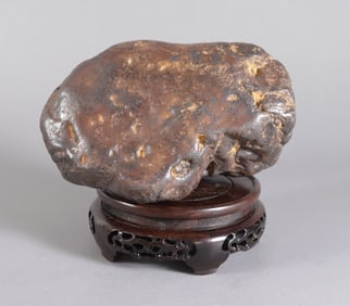 A large possible meteorite ungraded