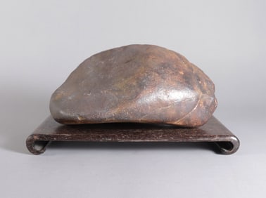A large possible meteorite ungraded
