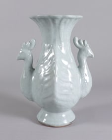 Chinese fine vase with markings