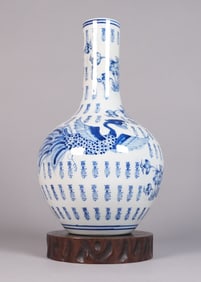 Chinese fine b/w vase