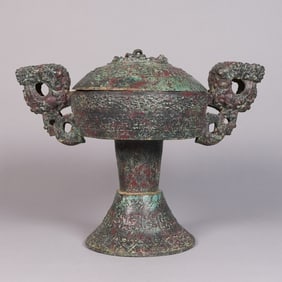 Chinese fine bronze vessel