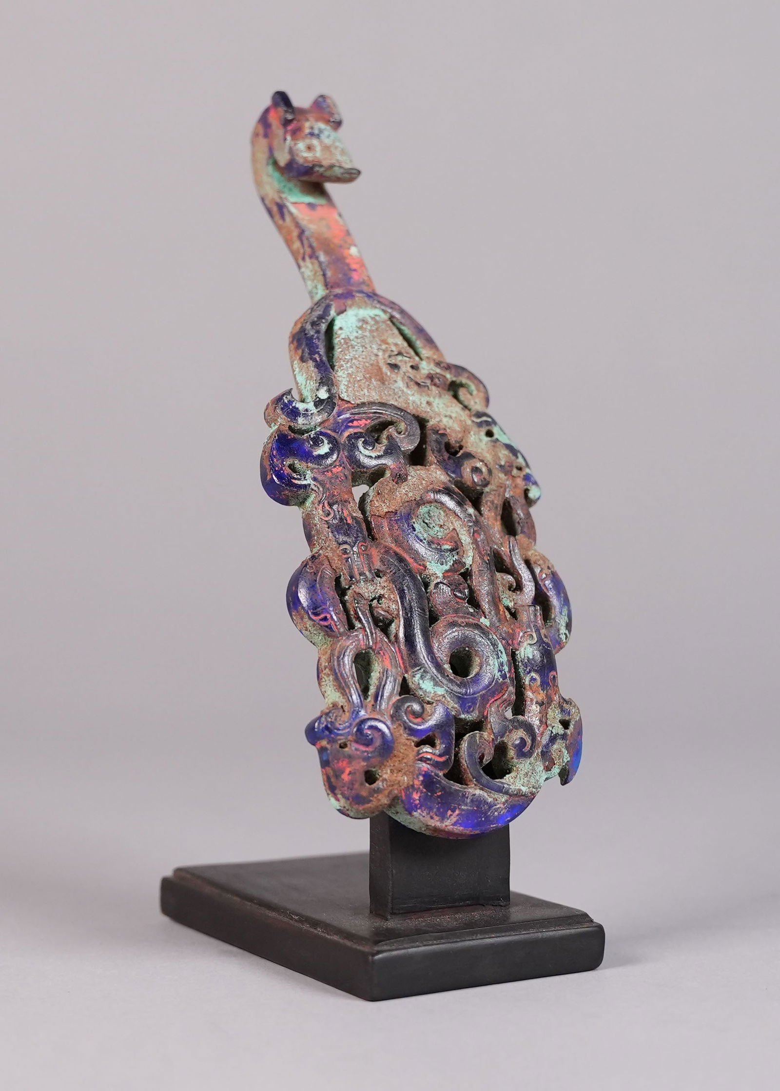 Chinese fine bronze buckle: Chinese fine bronze buckle. H: 6.8" x W: 2."