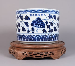 Chinese possible 18th century brush pot