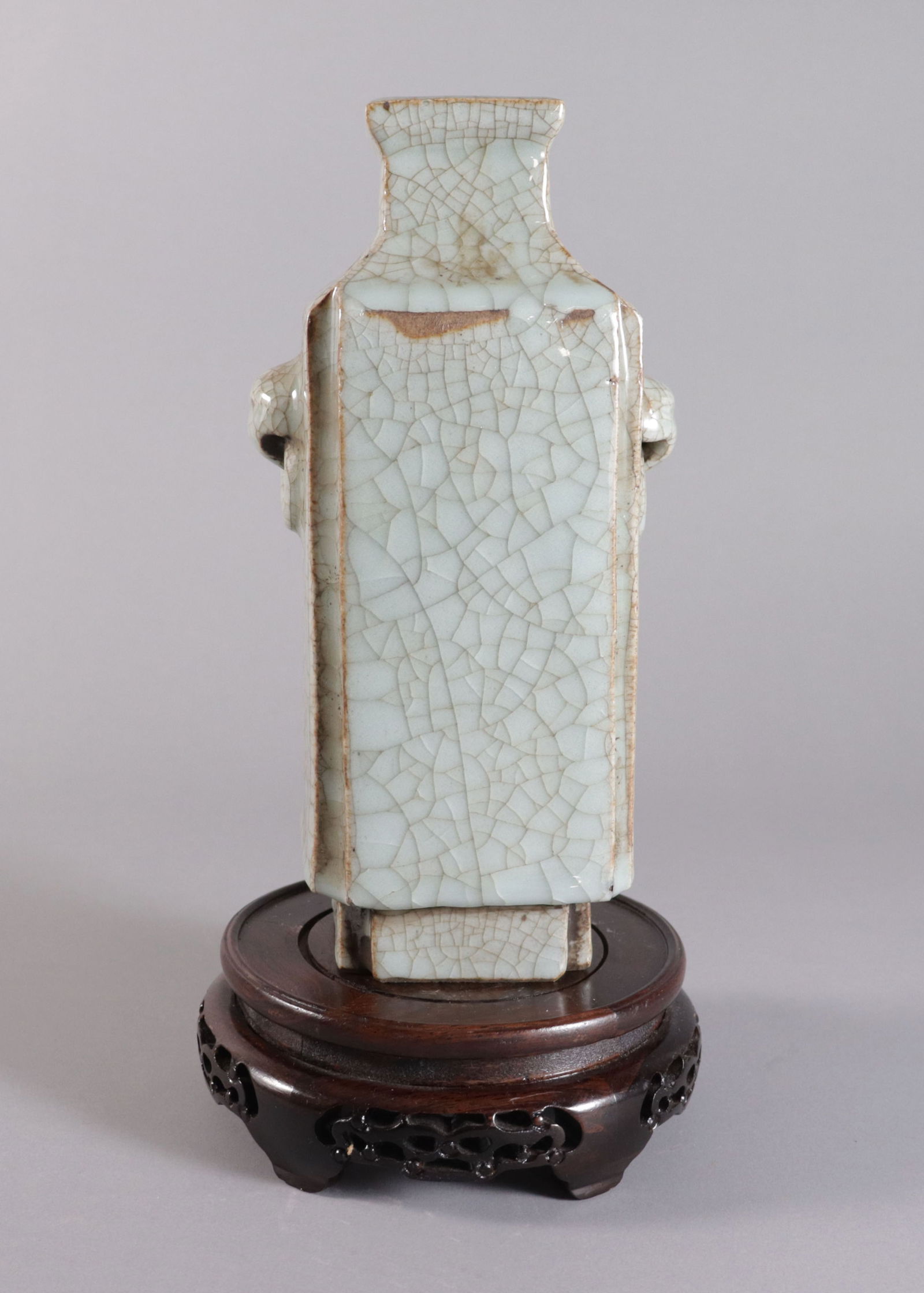 Chinese antique crackled vase: Chinese fine antique crackled vase, from an European estate. H: 10" x W: 5.5."