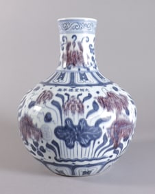 Chinese blue red vase