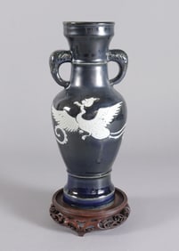Chinese fine dark blue vase