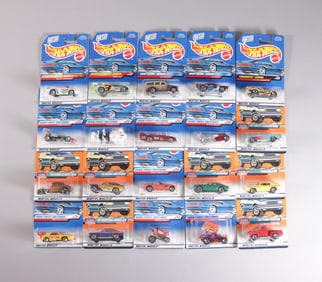 Lots Hot Wheels in original packaging