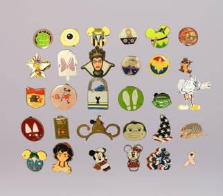 Lots vintage Disney pins