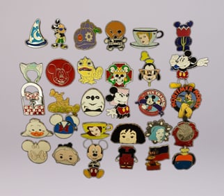 Lots vintage Disney pins