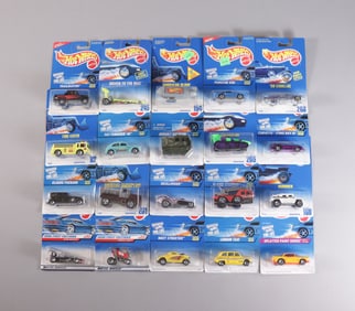 Lots Hot Wheels in original packaging