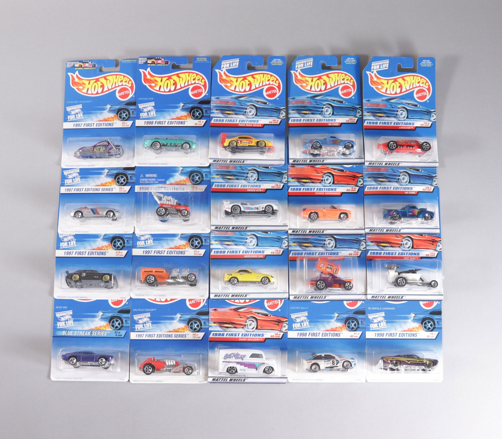 Lots Hot Wheels in original packaging: Lots Hot Wheels in original packaging.