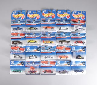 Lots Hot Wheels in original packaging