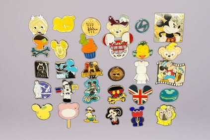 Lots vintage Disney pins