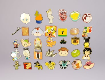 Lots vintage Disney pins