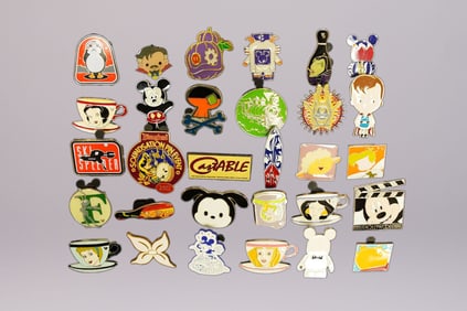 Lots vintage Disney pins