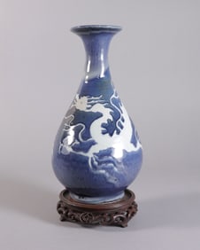 Chinese tall fine b/w dragon vase