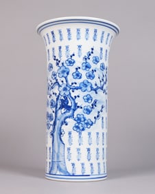 Chinese fine b/w tube vase