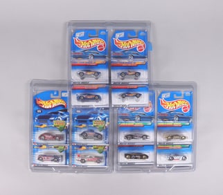 Lots Hot Wheels in original packaging