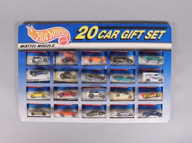 Lots Hot Wheels in original packaging