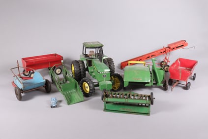 Lots vintage metal toy cars