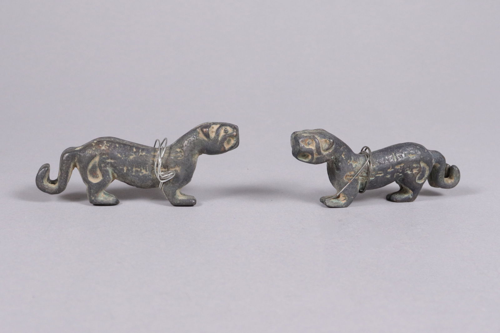 2 Chinese bronze seals (1 of 7)