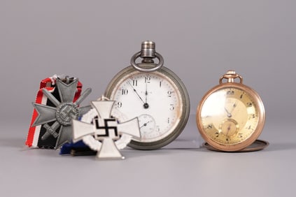 Lots of pocket watch and medals