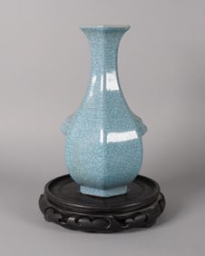Chinese celadon fine vase