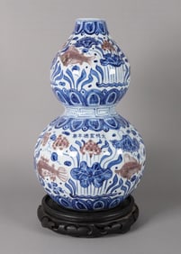Chinese fine gourd vase