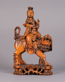 Chinese fine wooden deity figure
